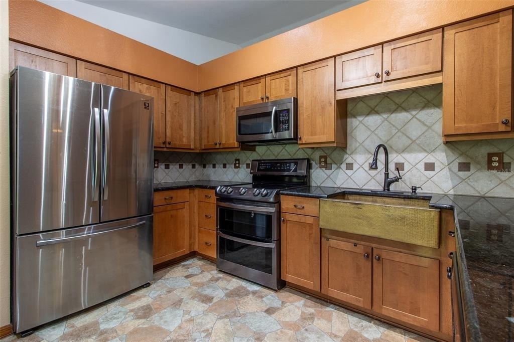 7115 Sw 80th Avenue - Photo 14