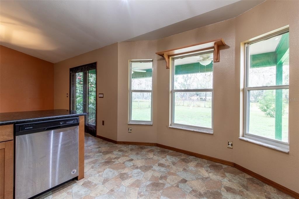 7115 Sw 80th Avenue - Photo 8