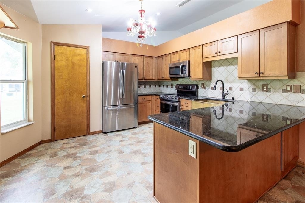 7115 Sw 80th Avenue - Photo 12