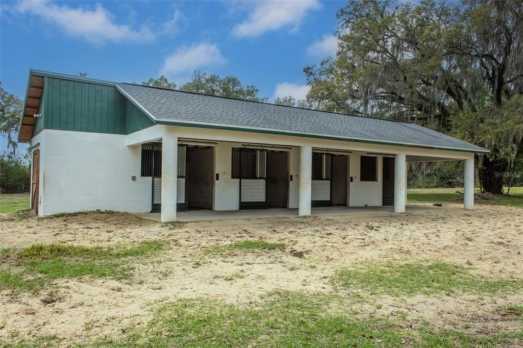7115 Sw 80th Avenue - Photo 1
