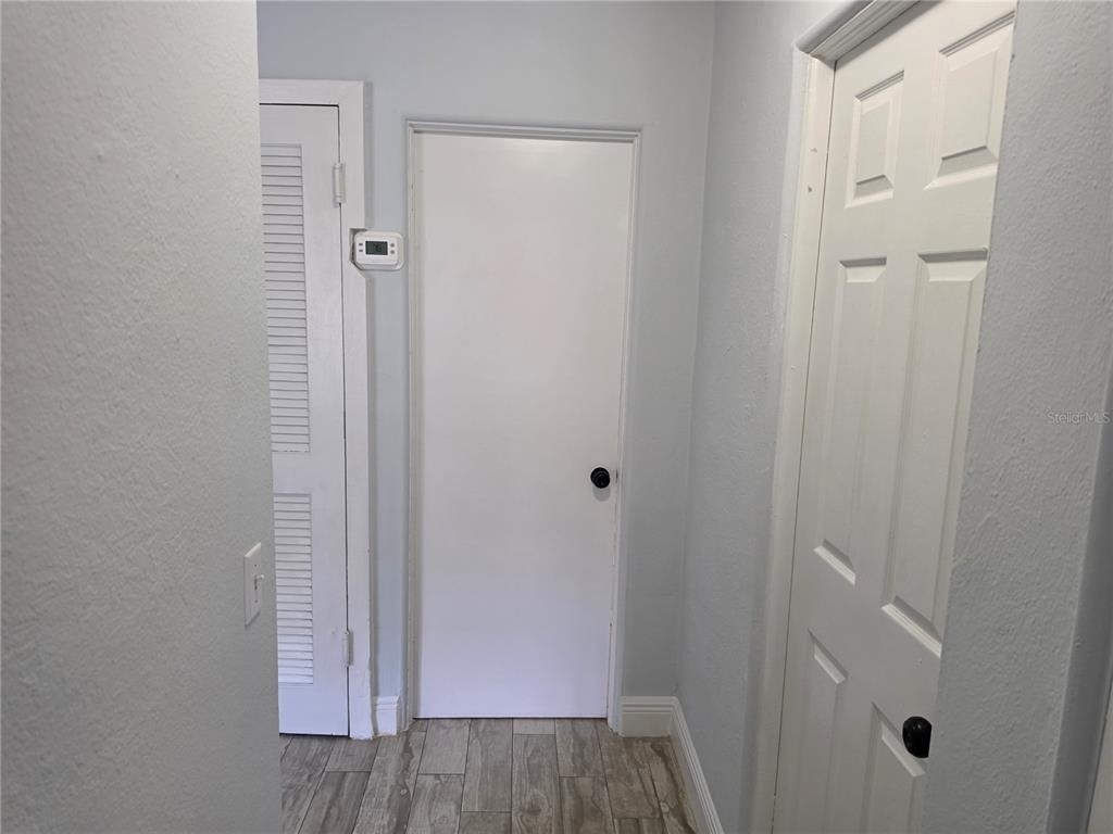 2205 1/2 S Park Avenue - Photo 13