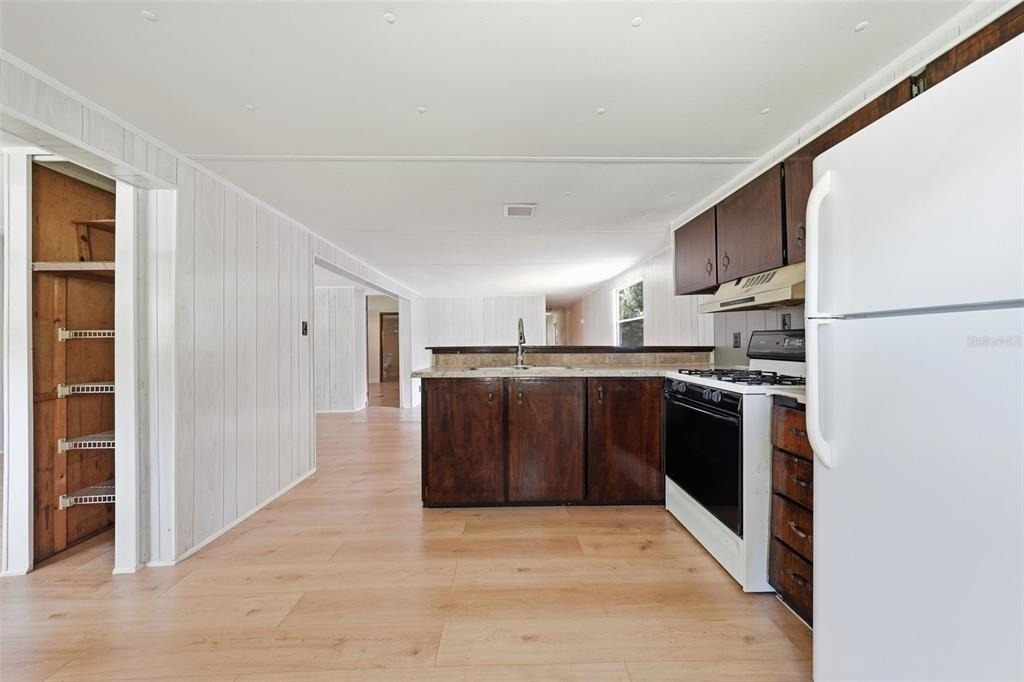 1096 Navajo Drive - Photo 7