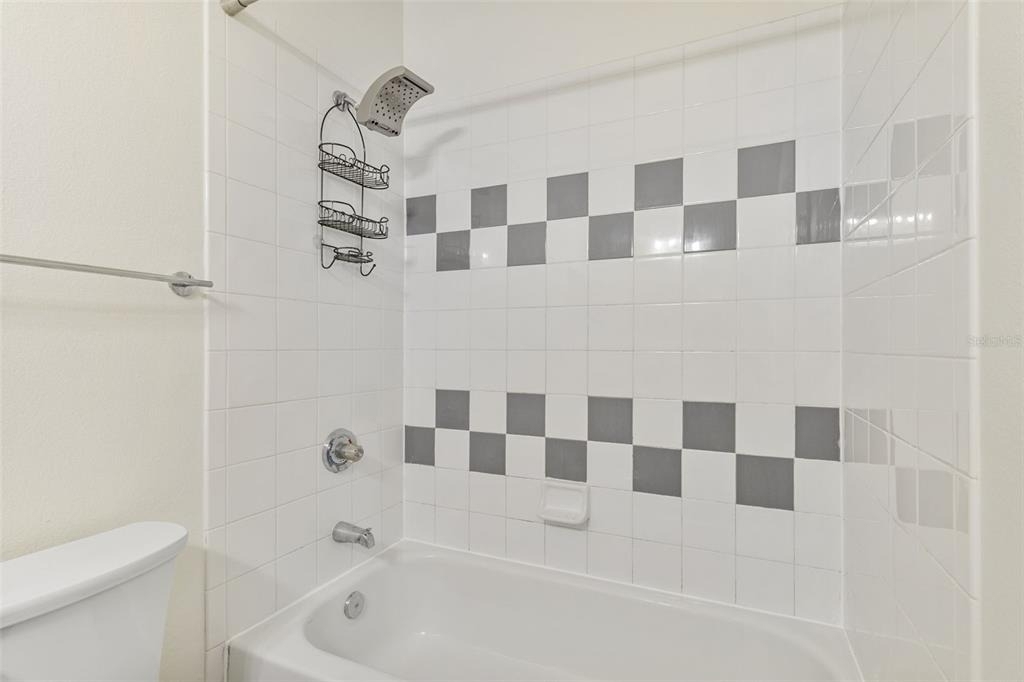7565 Plantation Circle - Photo 16