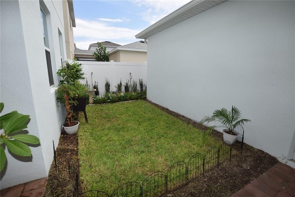 2488 Cedar Rose Street - Photo 9