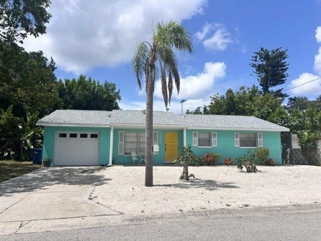 8218 43rd Avenue W - Photo 1