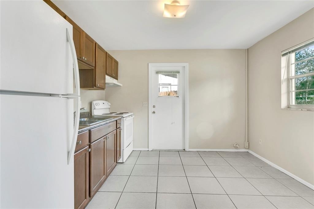 230 S 4th Street - Photo 7