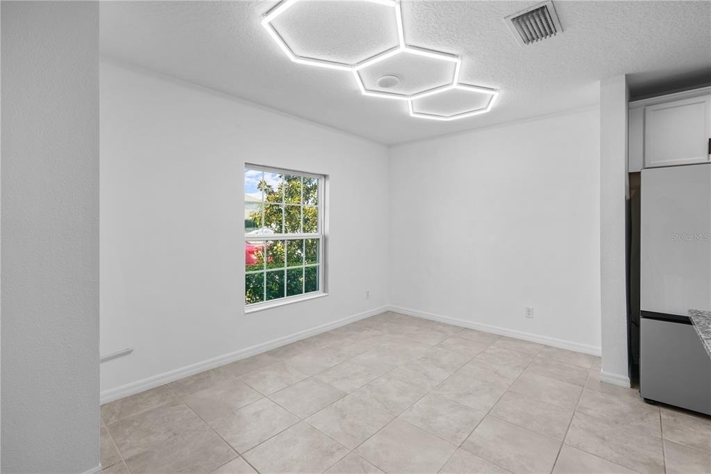 438 Annabella Way - Photo 3