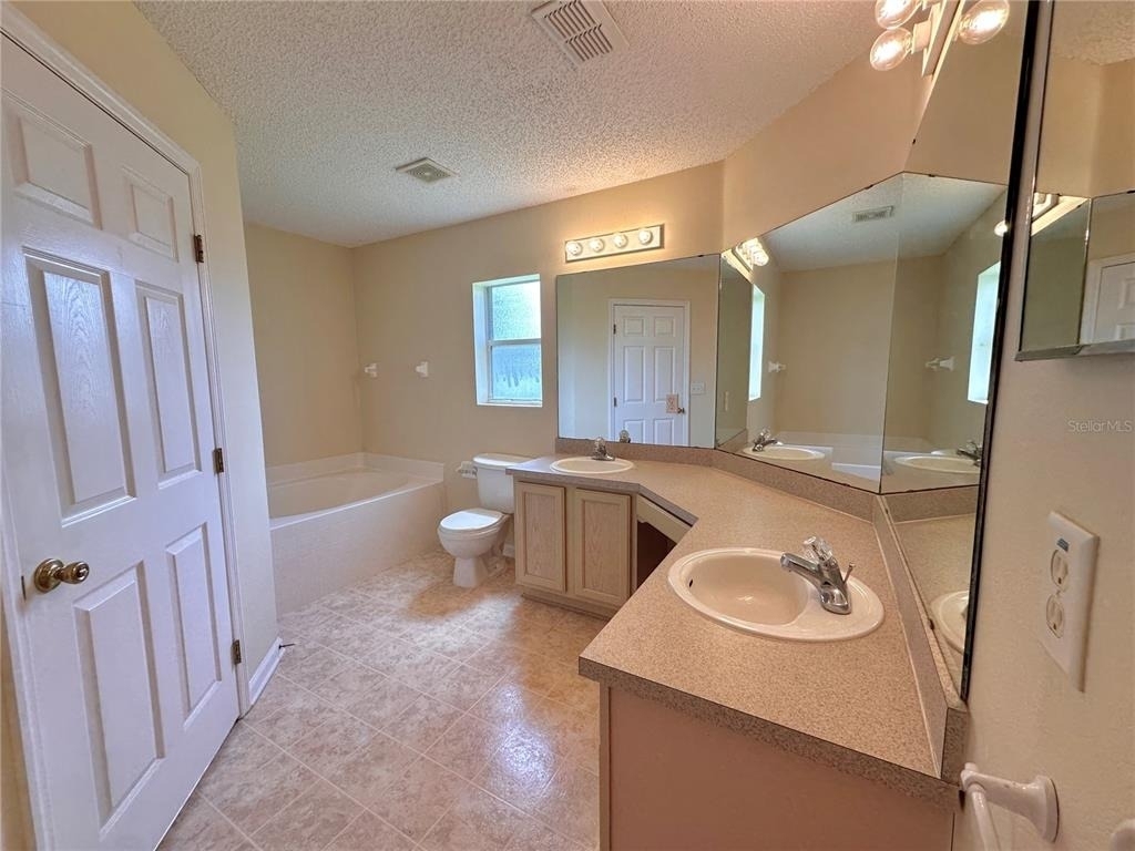 89 Berkshire Lane - Photo 17