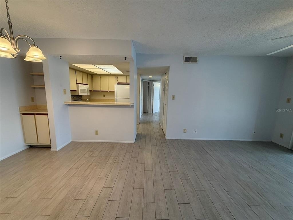 19505 Quesada Avenue - Photo 3
