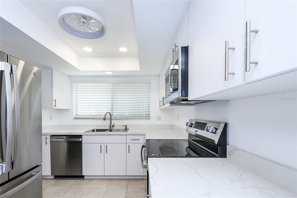 1001 W Marion Avenue - Photo 9