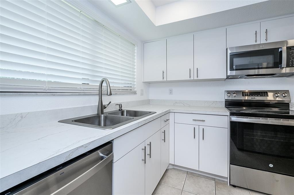 1001 W Marion Avenue - Photo 4