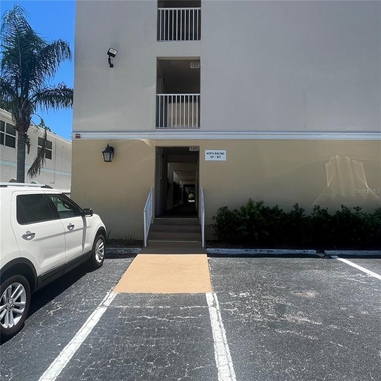 995 Laguna Drive - Photo 46