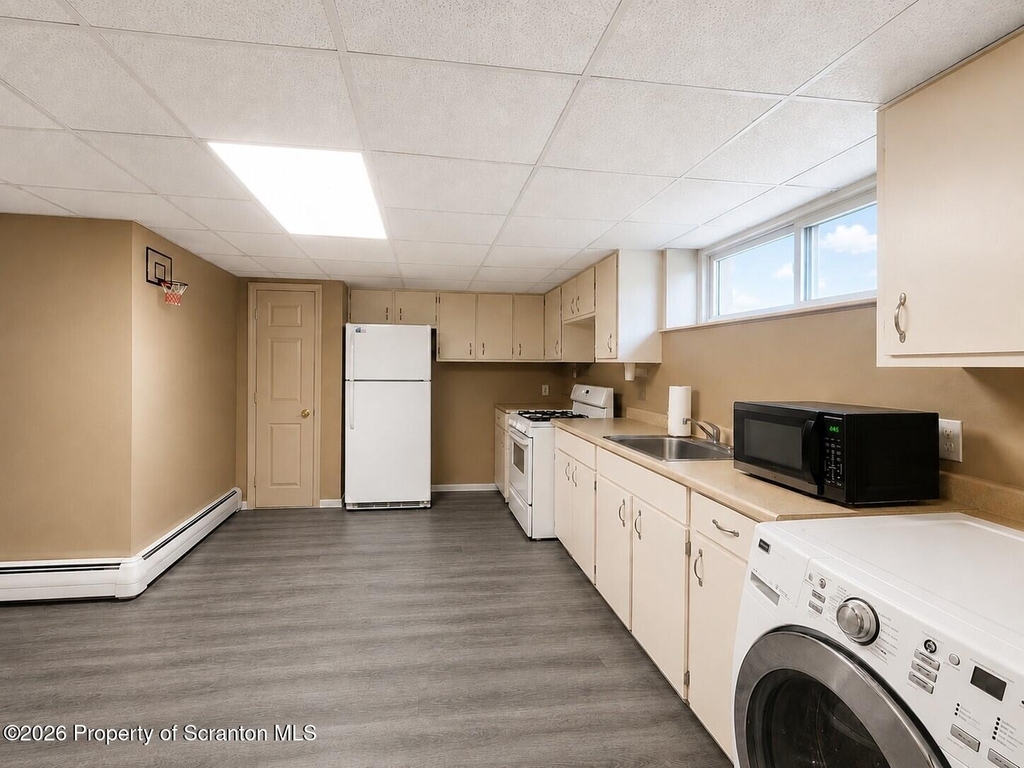 2125 Ash Street - Photo 2