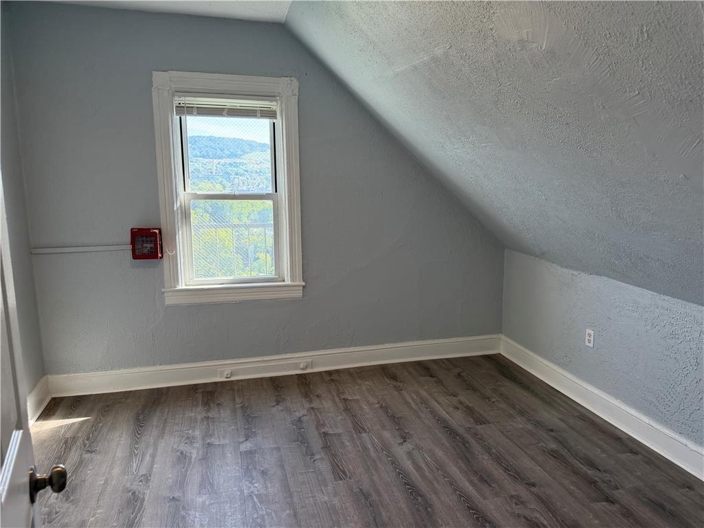 700 Wolf Avenue - Photo 10