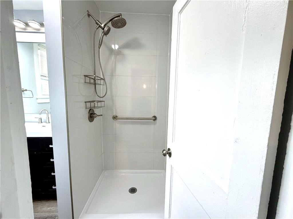 700 Wolf Avenue - Photo 8