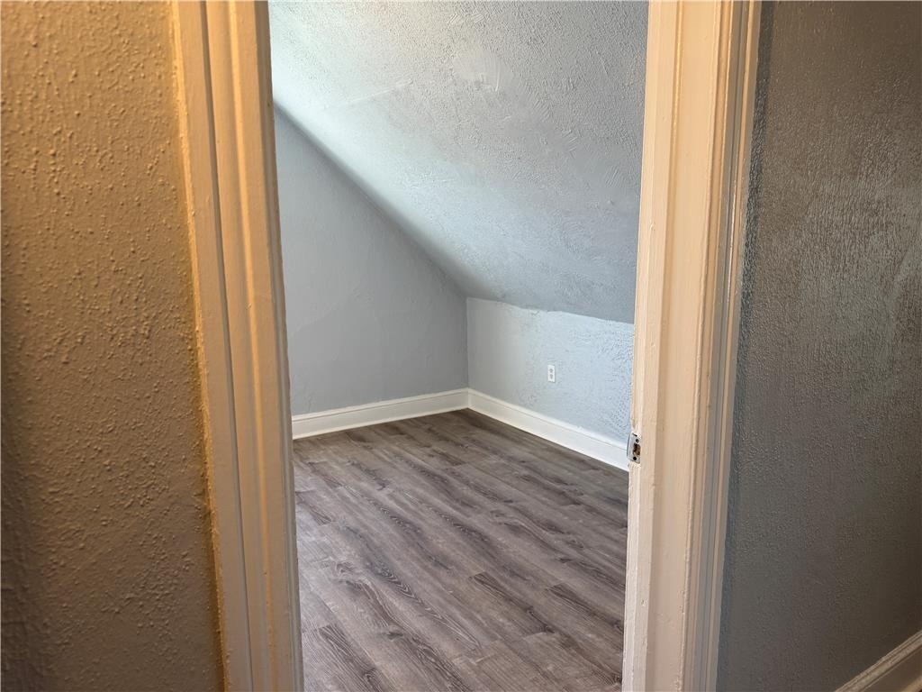 700 Wolf Avenue - Photo 9