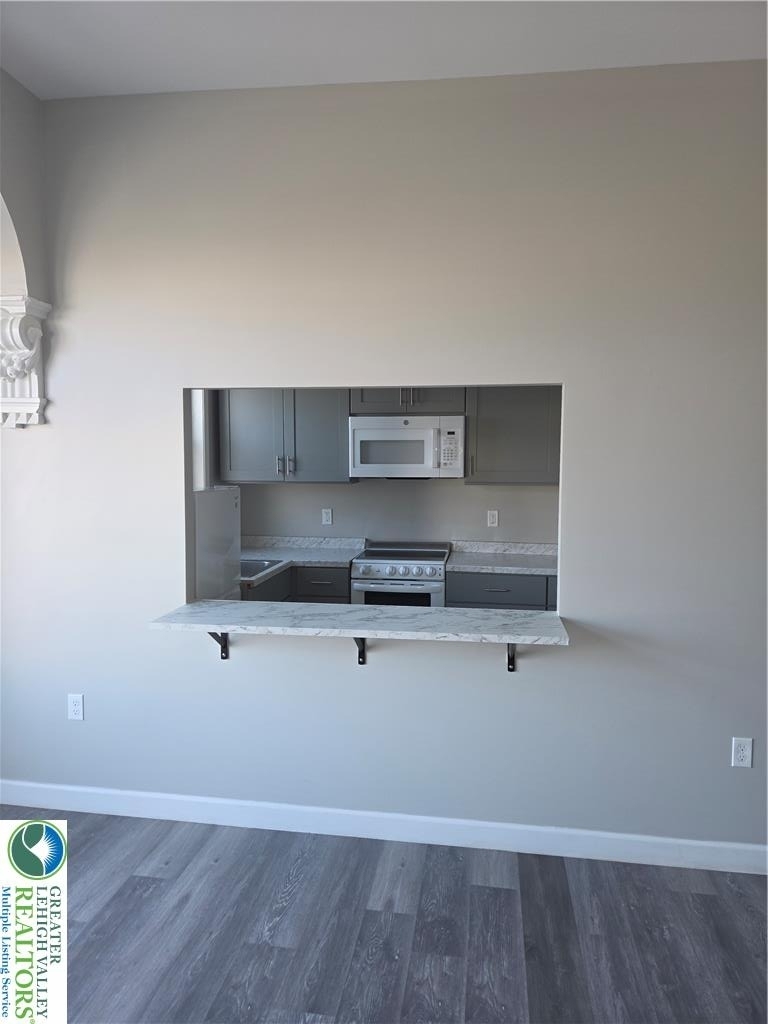 1142 W Hamilton Street - Photo 3