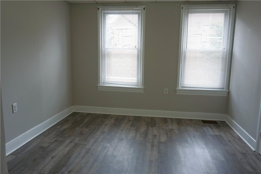 68 E Union Boulevard - Photo 9