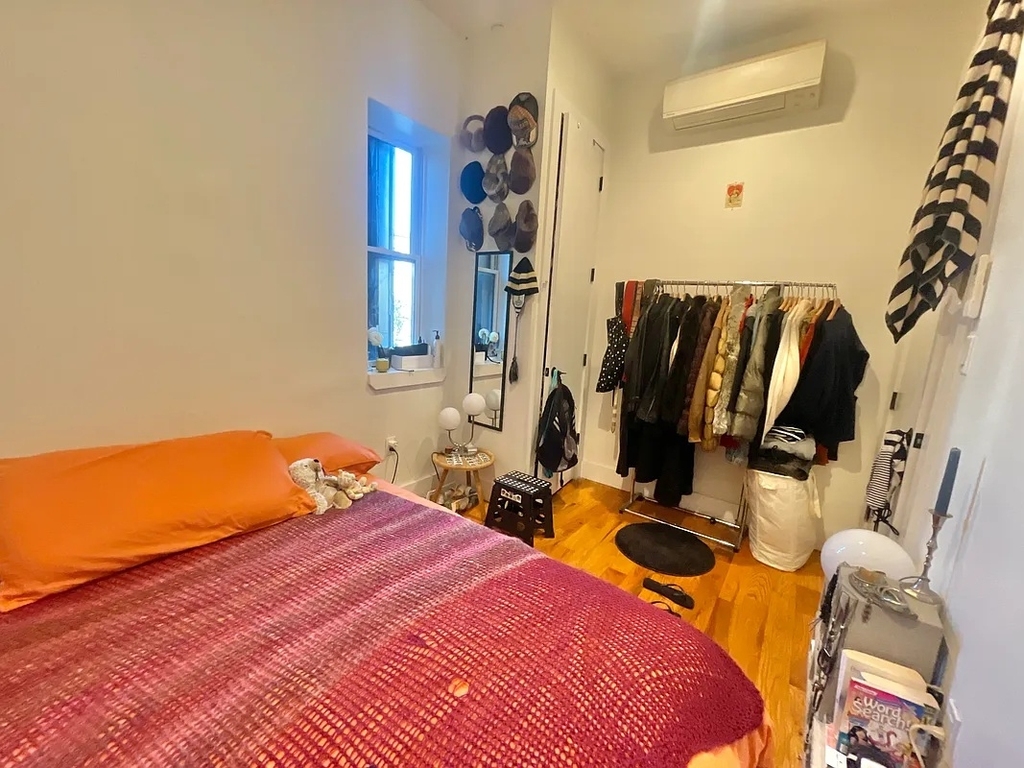 1534 Putnam Avenue - Photo 13