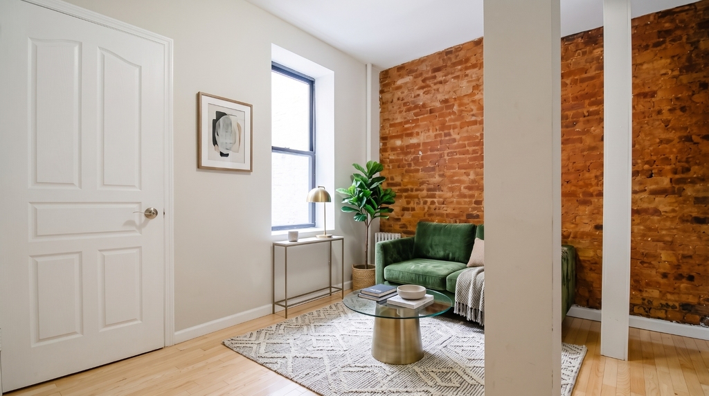 3139 Broadway - Photo 4