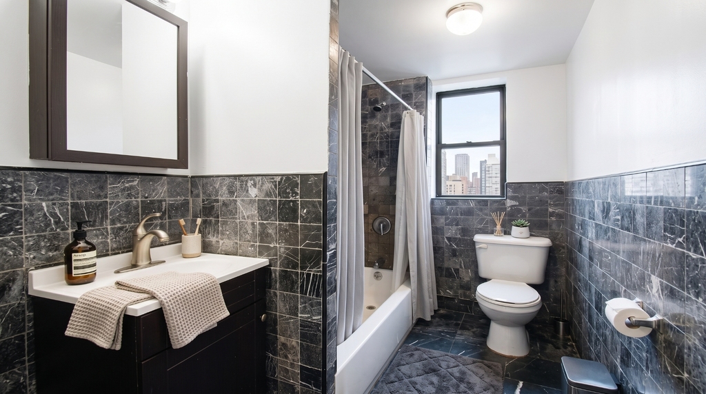 3139 Broadway - Photo 6