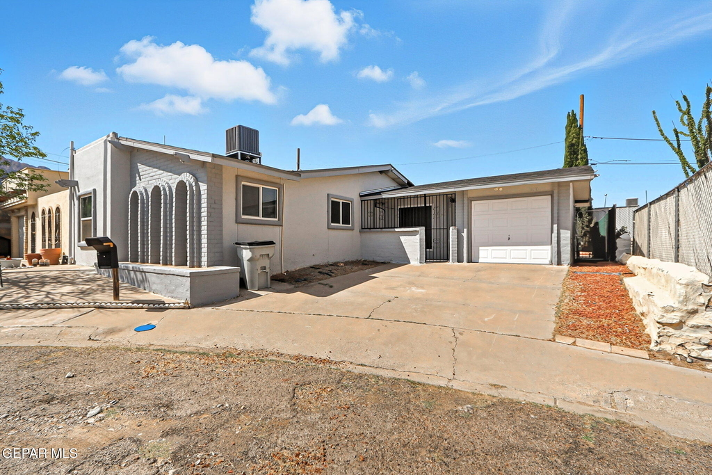 3911 Quasar Court - Photo 0