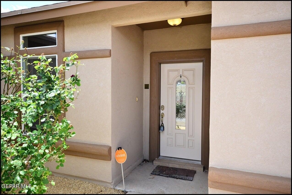 5806 Redstone Mesa Court - Photo 1