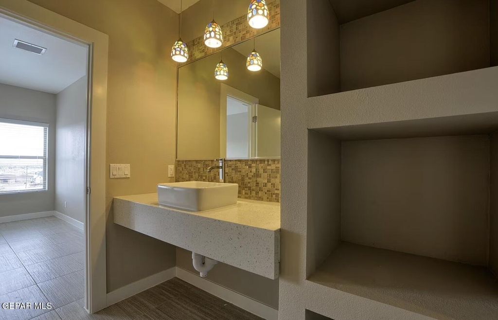 410 Thorn Avenue - Photo 3