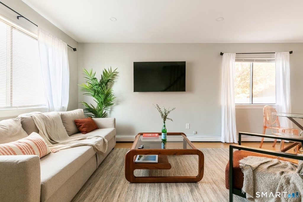 516 Indian Avenue - Photo 0