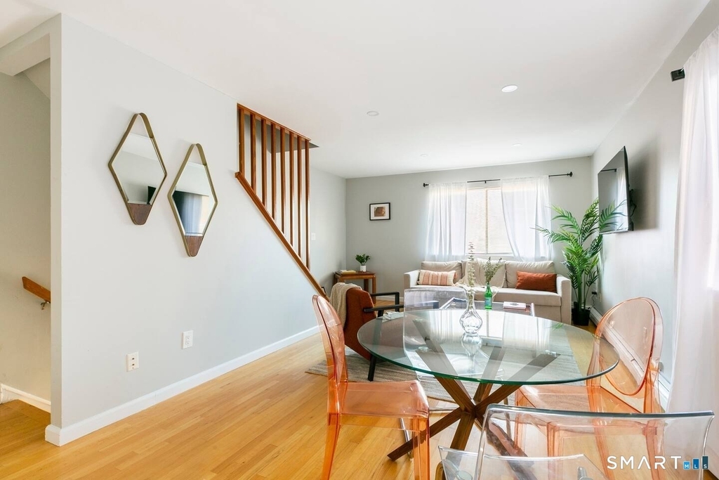 516 Indian Avenue - Photo 3