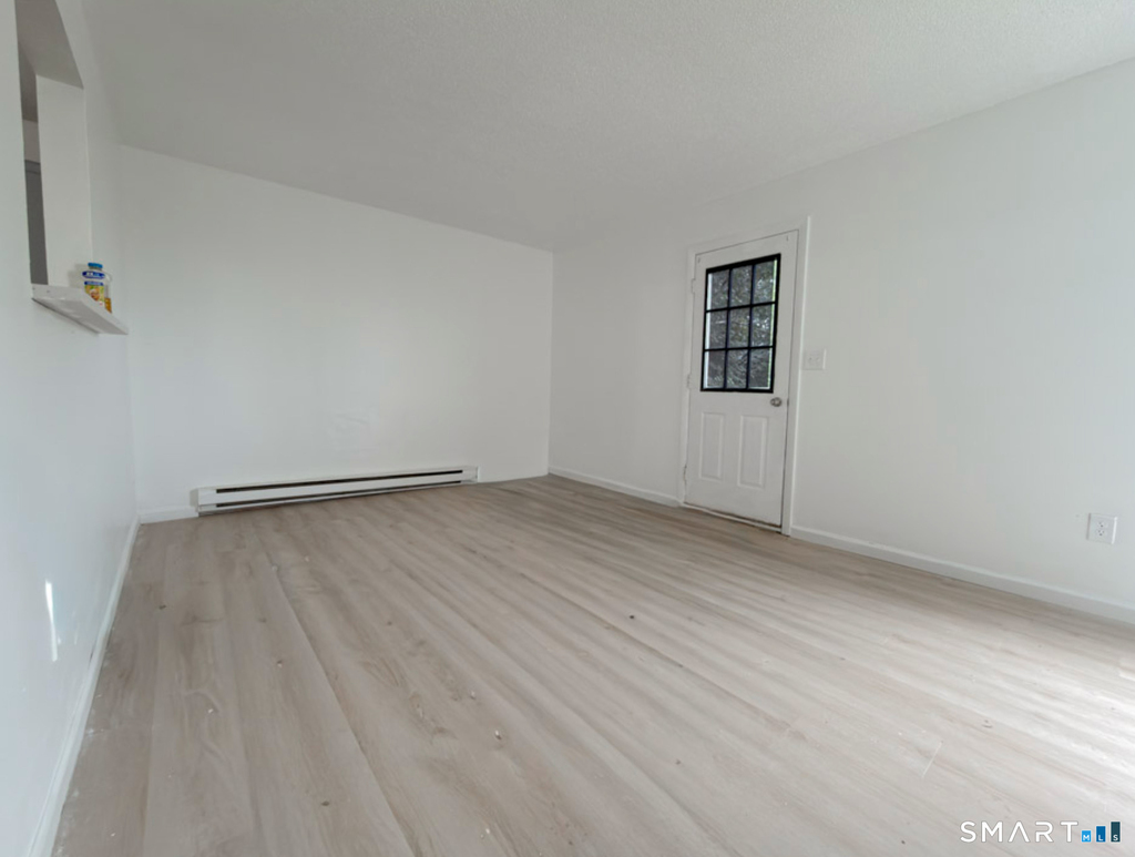 28 Santoro Street - Photo 4