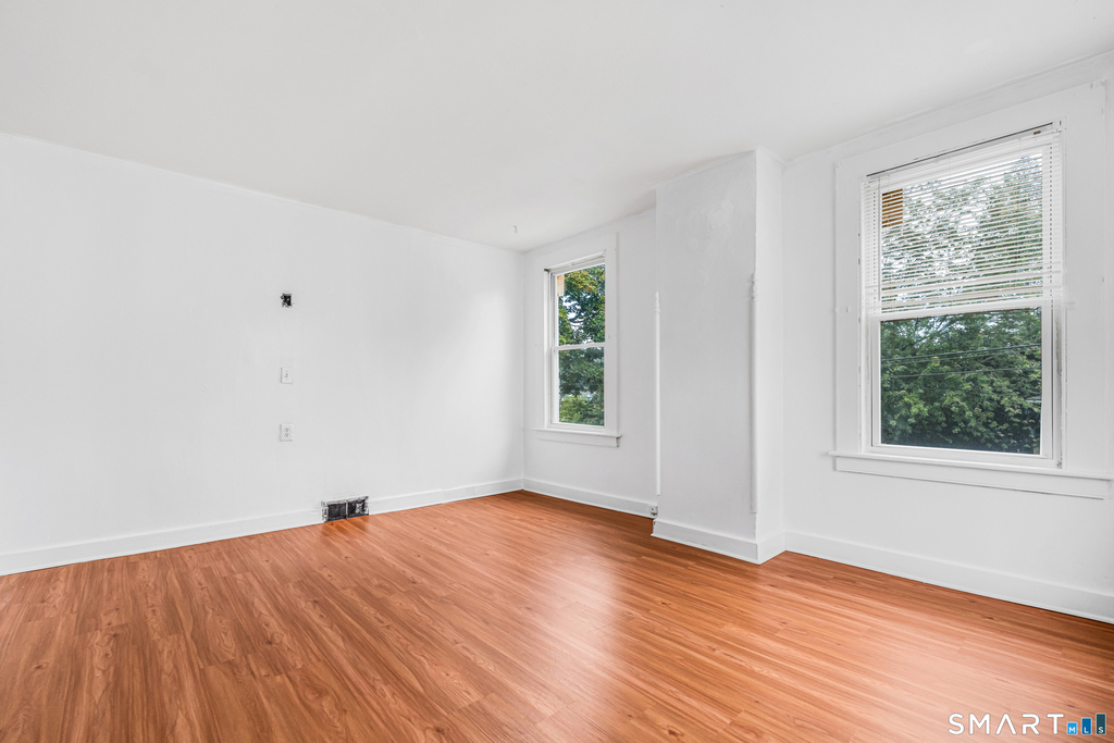 175 Division Street - Photo 2