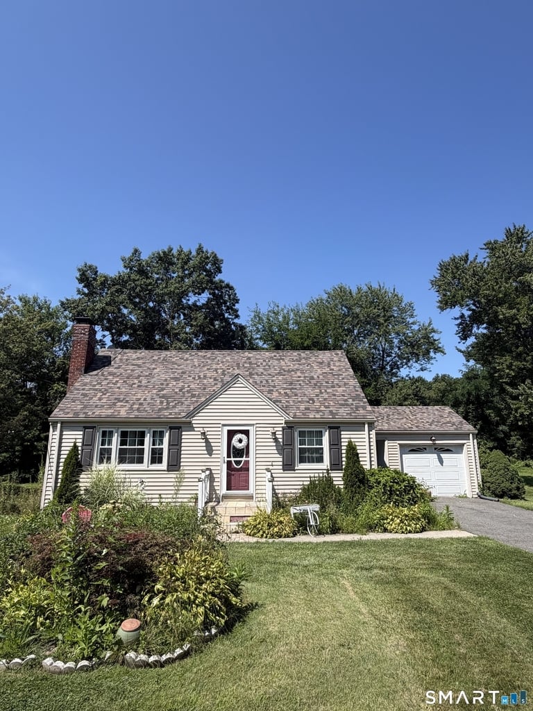905 Plymouth Street - Photo 0