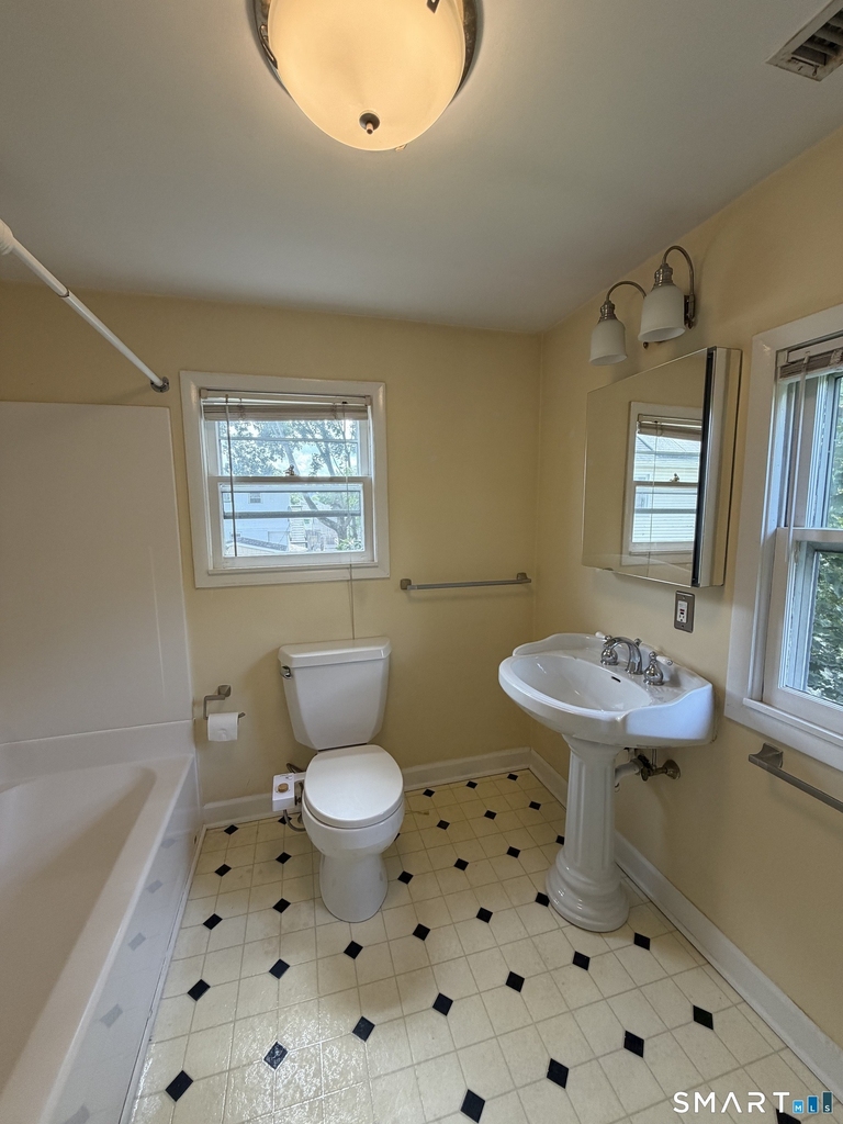 28 Davis Street - Photo 17