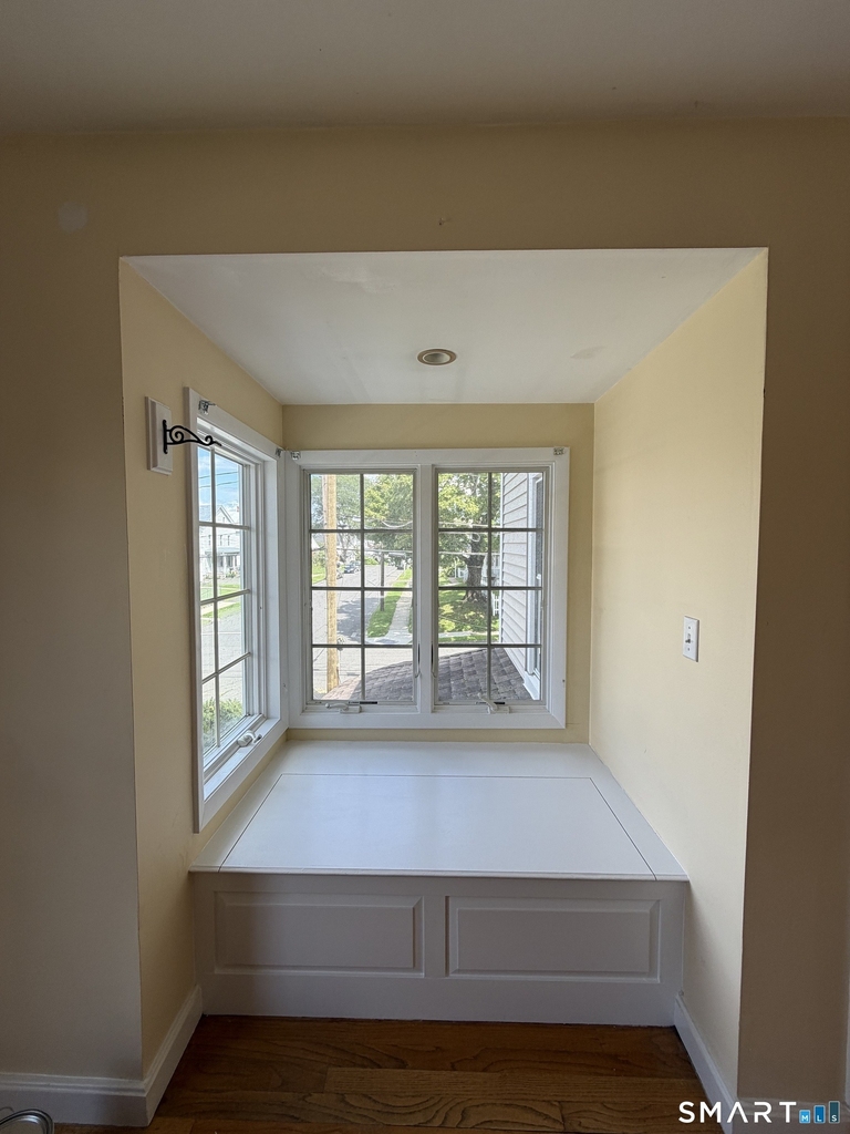 28 Davis Street - Photo 9