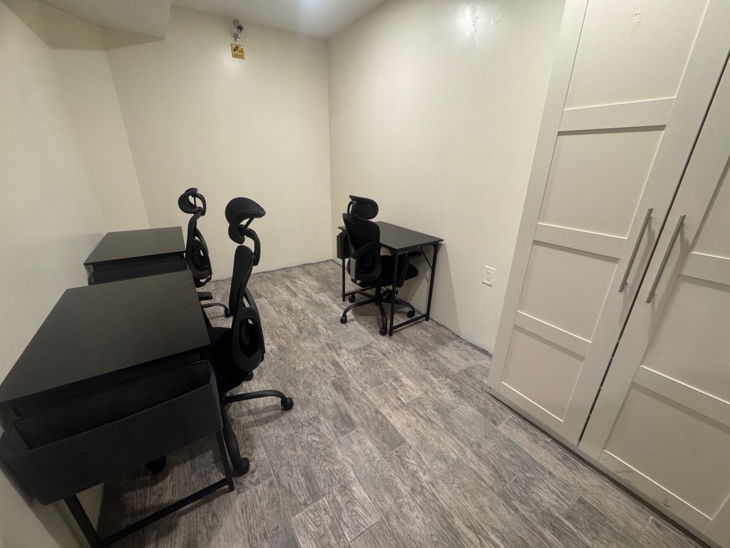 422 St Nicholas Avenue - Photo 8