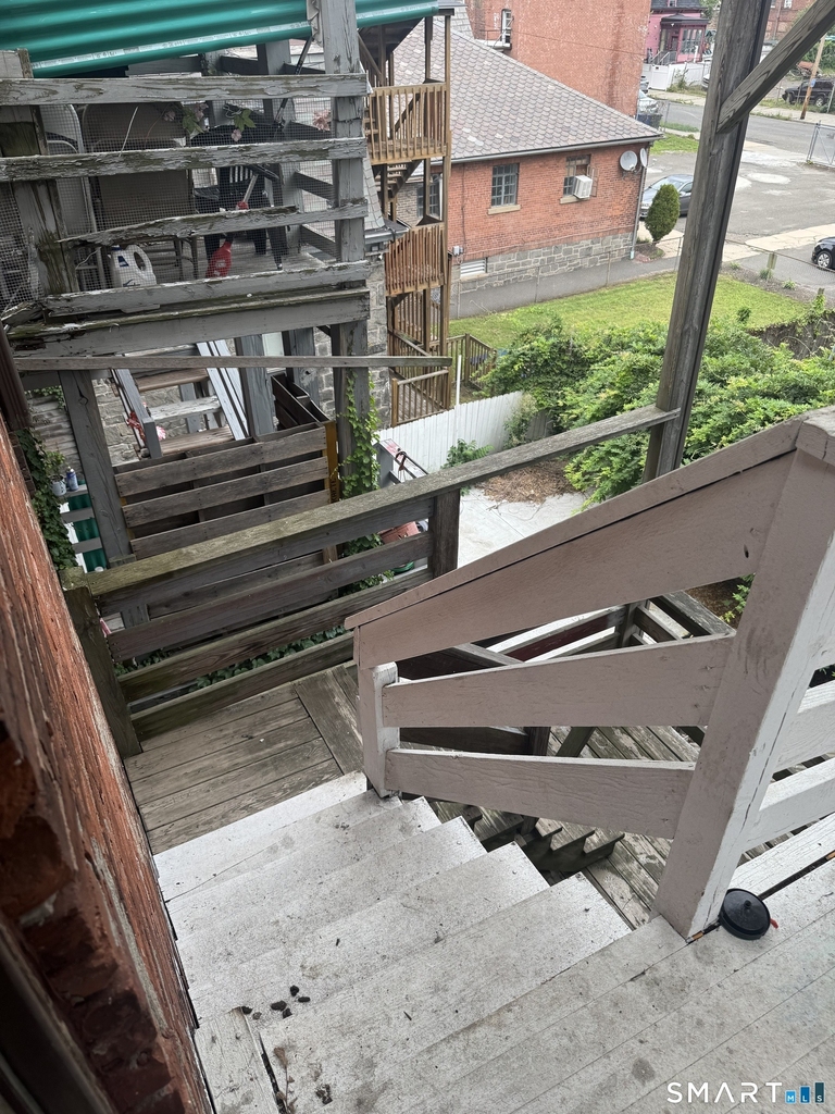 582 Kossuth Street - Photo 6
