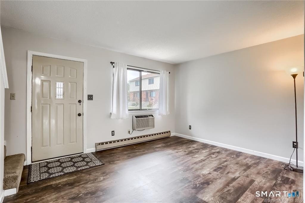 820 Matthews Street - Photo 2