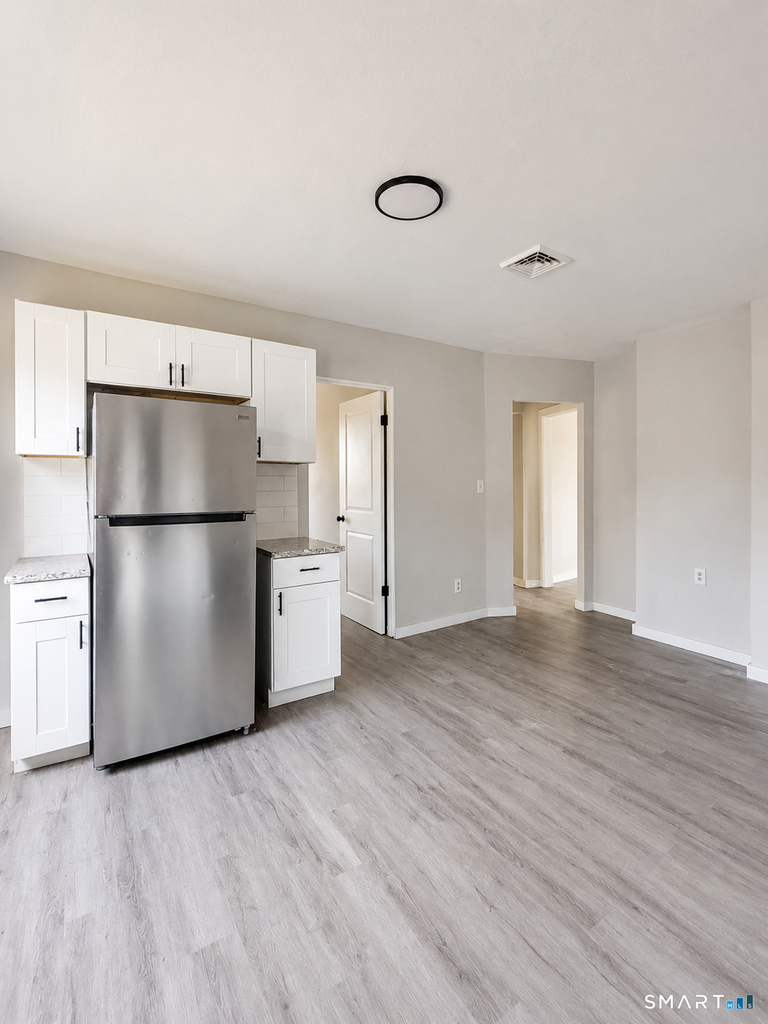 187 Hart Street - Photo 3
