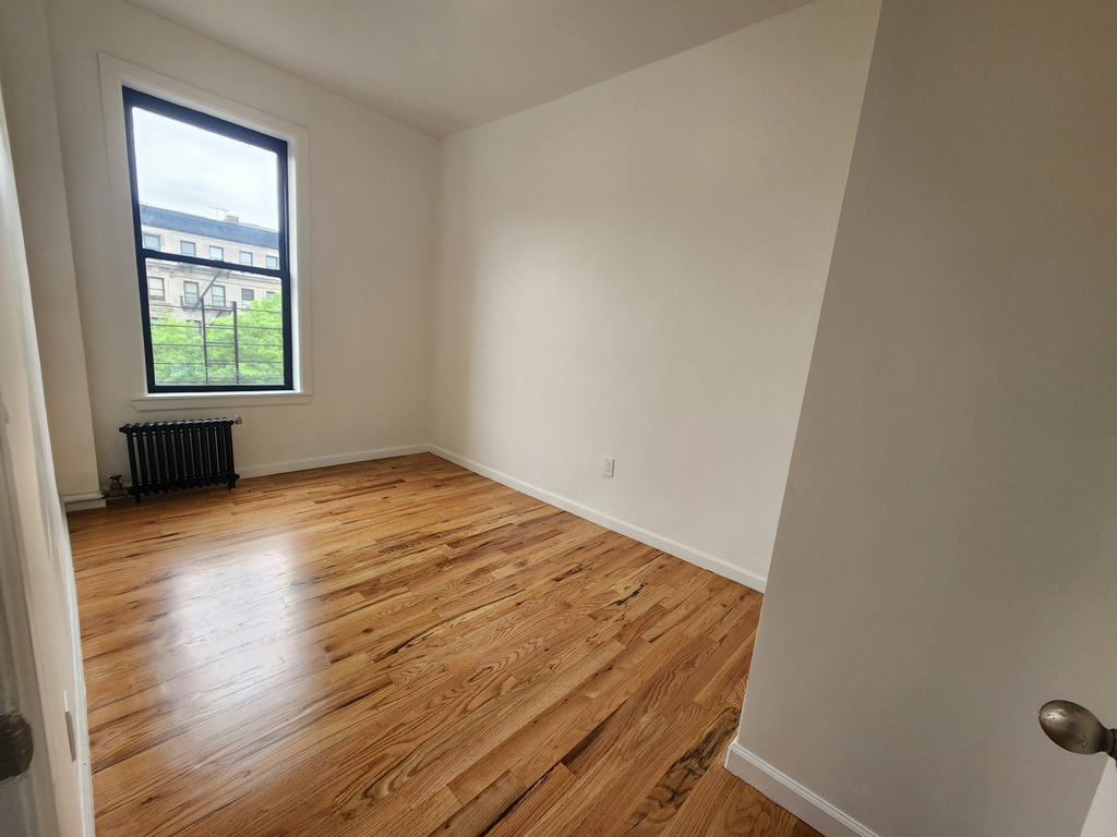 600 West 150th Street - Photo 5