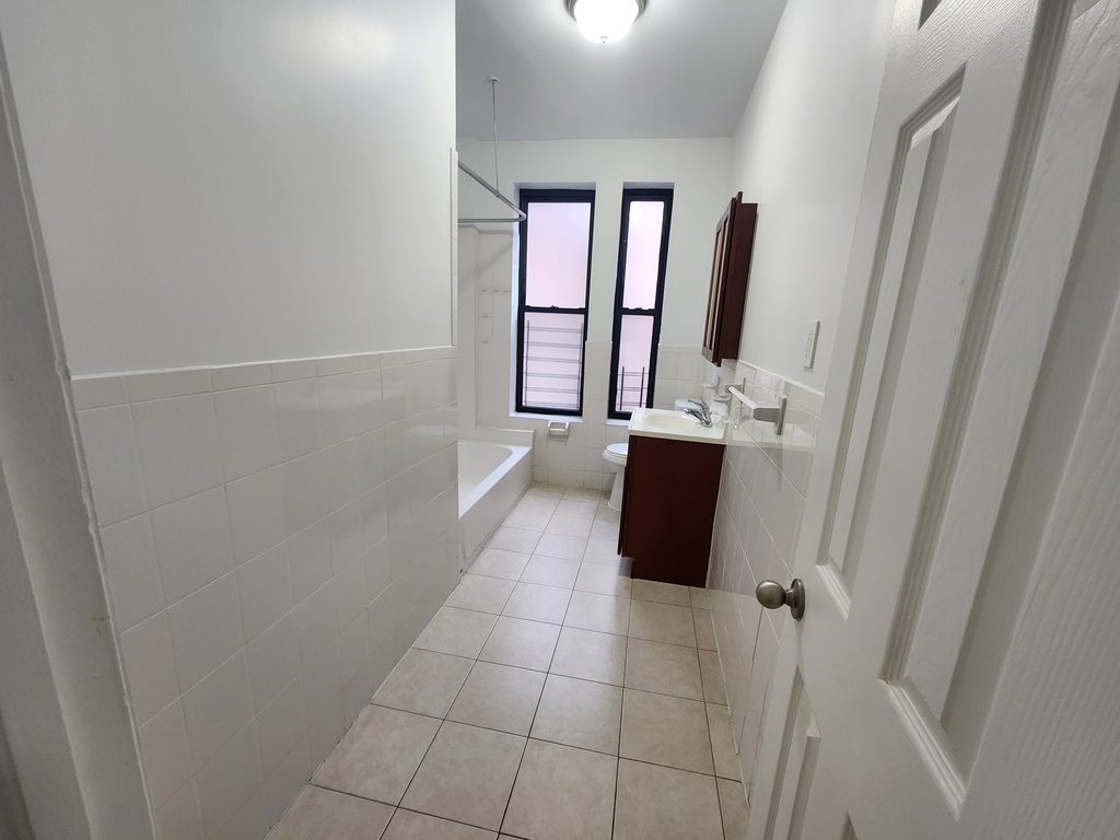 600 West 150th Street - Photo 7
