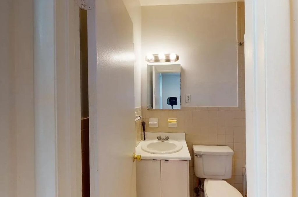 170 West 25th Street - Photo 4