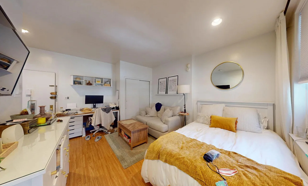 170 West 25th Street - Photo 0