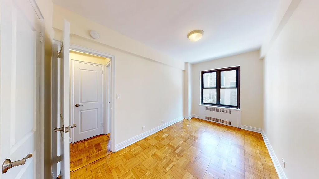 56th & Lexington Ave - Photo 4