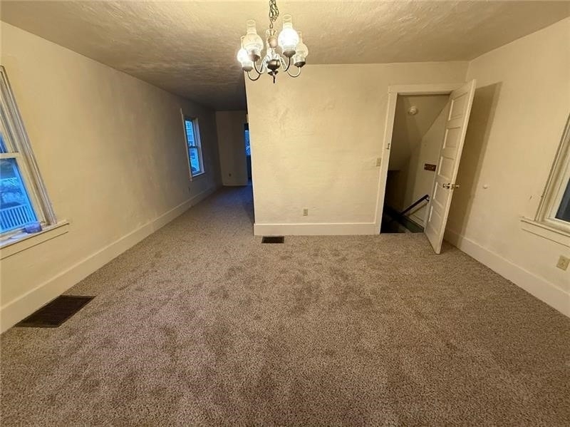 2828 Oak St - Photo 2
