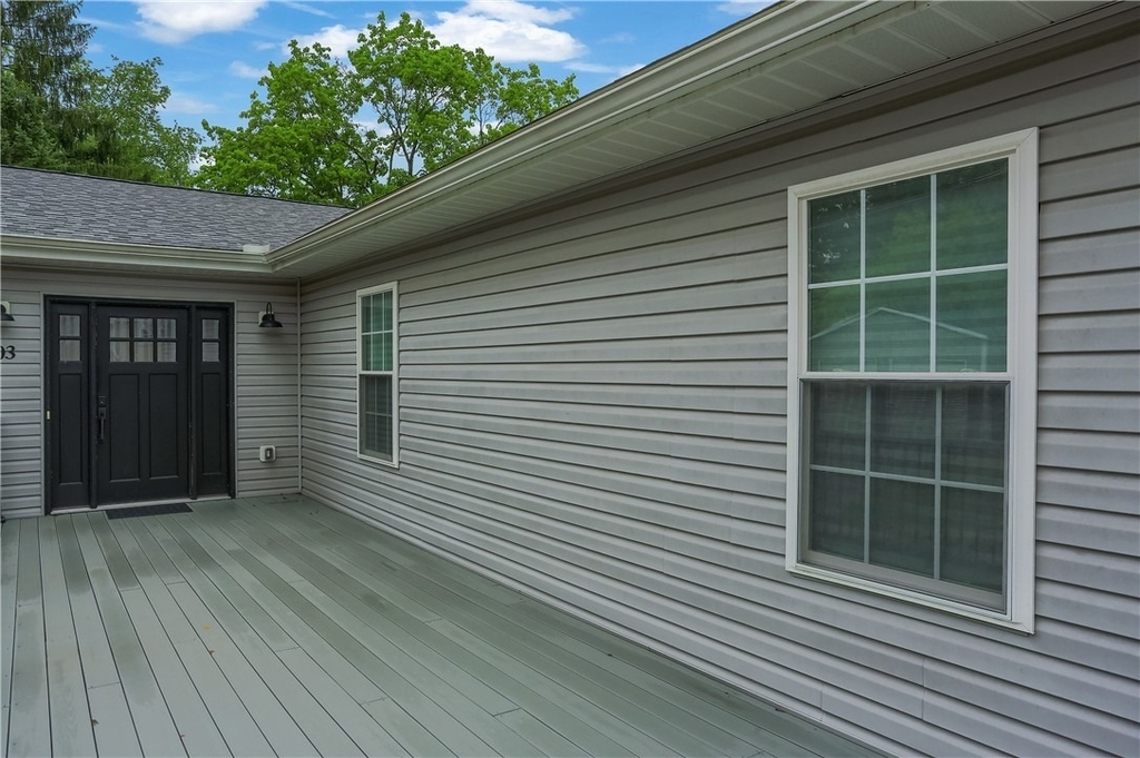 303 Garfield Ave - Photo 1