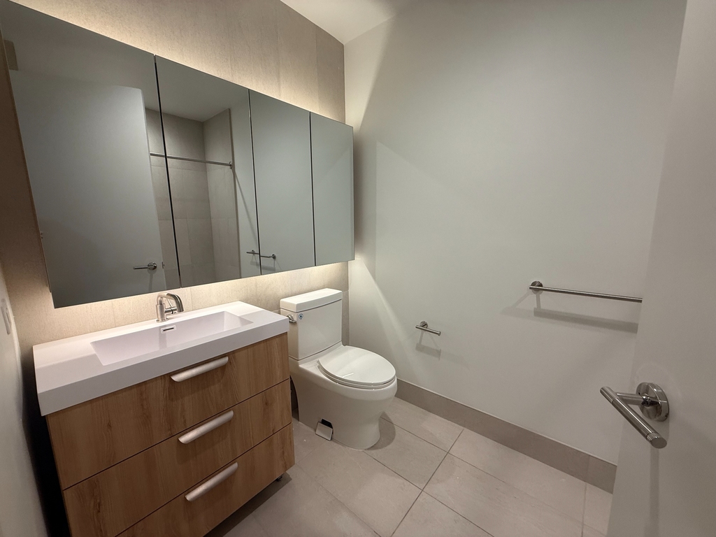 180 Pearl Street - Flex 3  - Photo 3