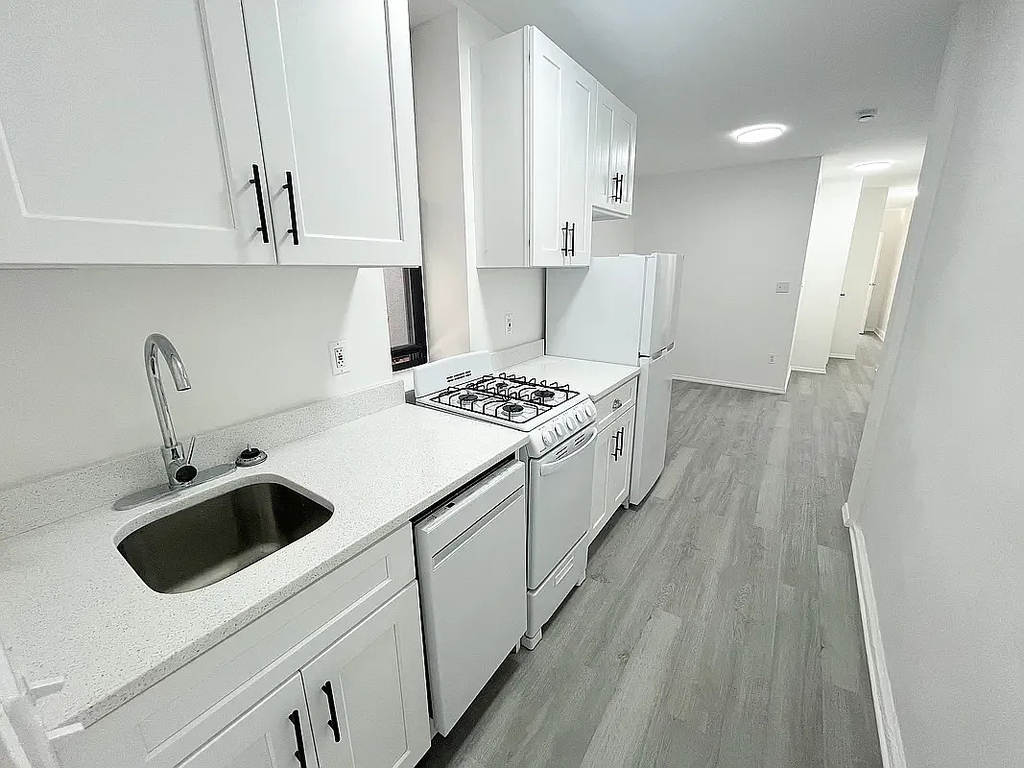 354 East 78th Street - Photo 1