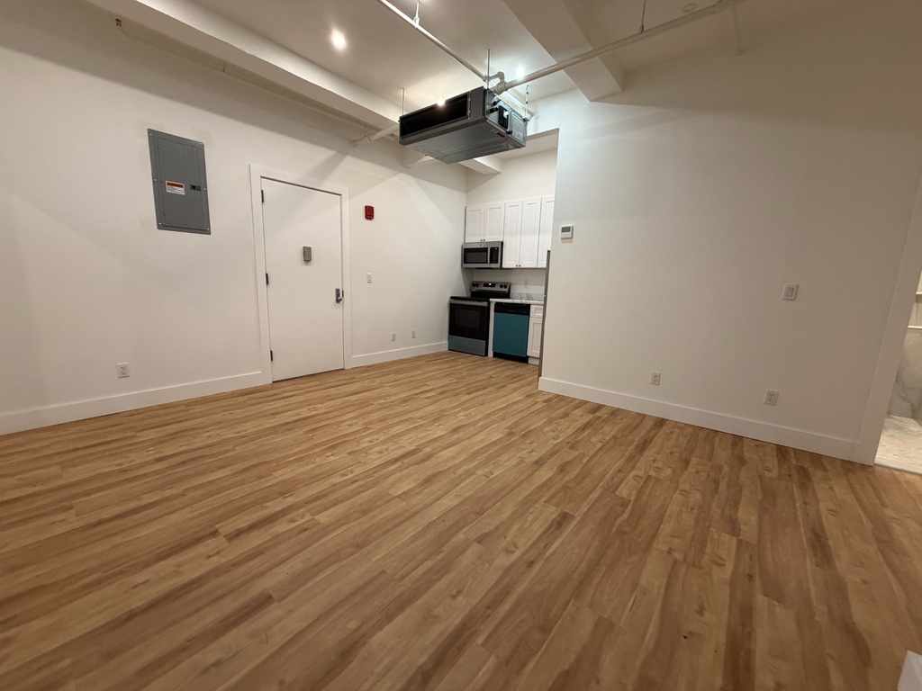 West 35th Street and 8th Ave - Photo 4