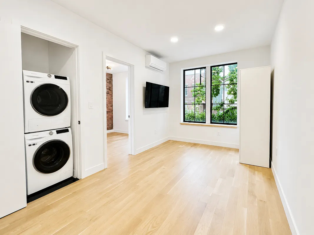25-11 34th Street - Photo 4